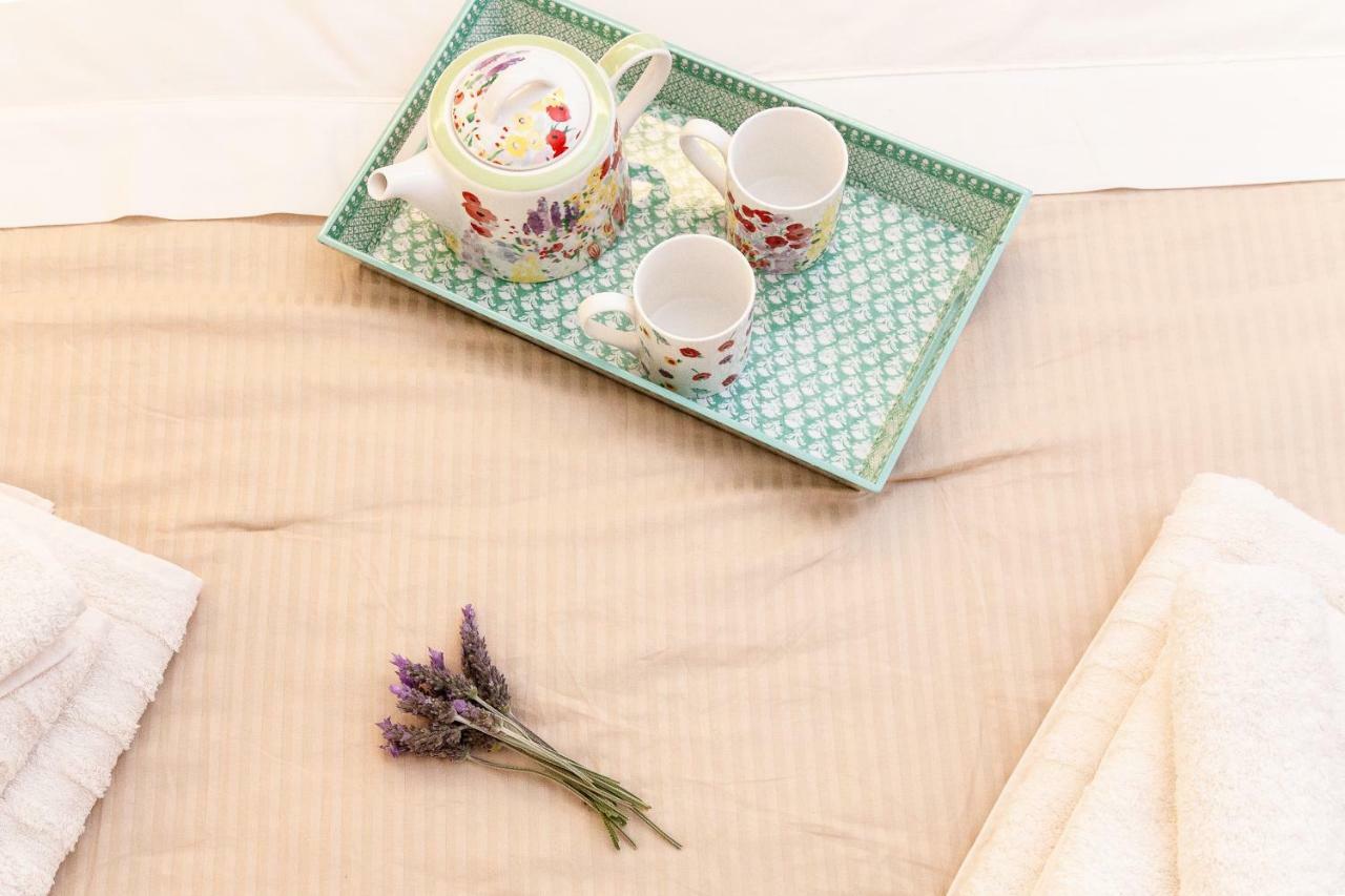 Sweet Suite Flora In Vouliagmeni Athene Buitenkant foto