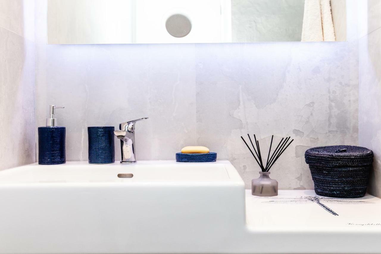 Sweet Suite Flora In Vouliagmeni Athene Buitenkant foto