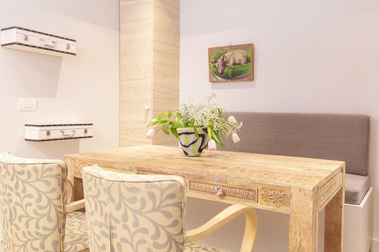 Sweet Suite Flora In Vouliagmeni Athene Buitenkant foto